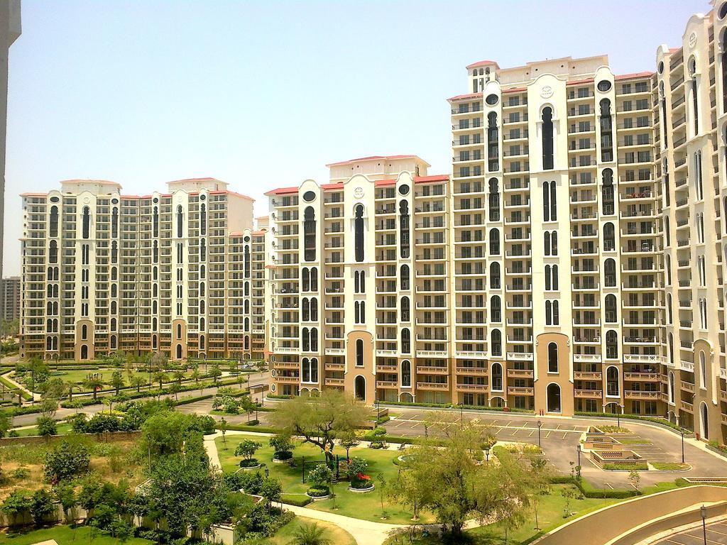 DLF Garden City at Sector 91, Gurgaon by DLF Ltd